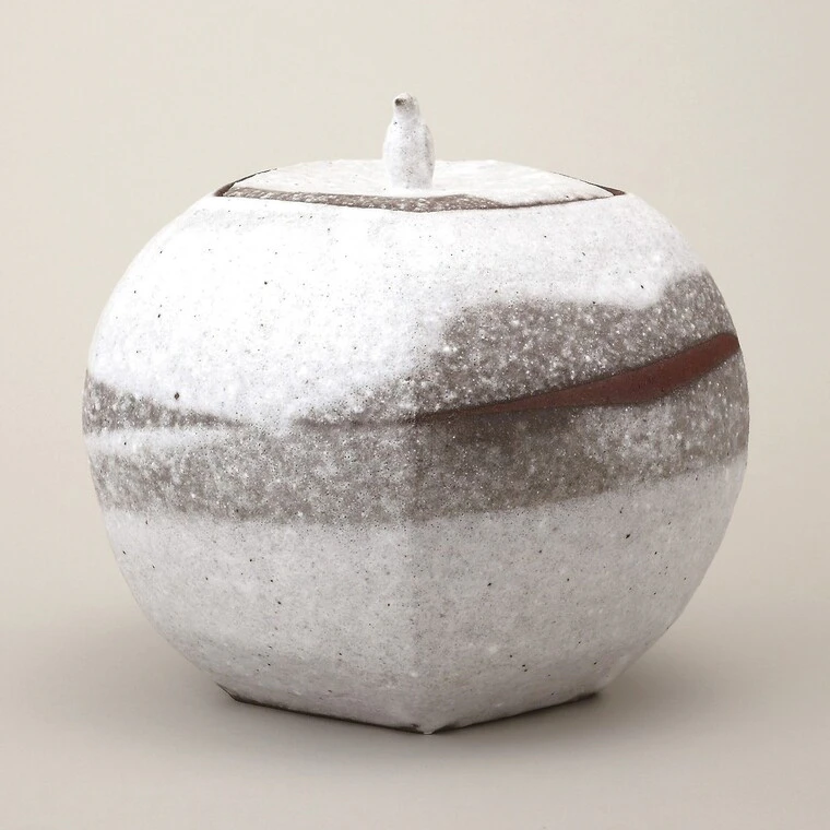 photo 白釉掛分水指