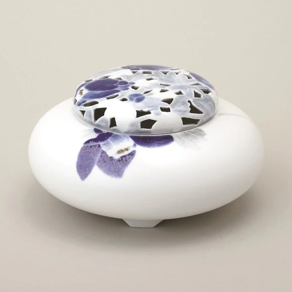 Incense Burner with Aquilegia Patterns