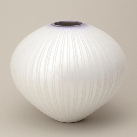 秞裏銀彩菱形わらび文花入人気作家　中田一於完品 中田 一於の作家情報・作品一覧｜ギャラリージャパン