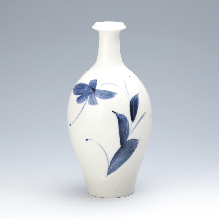 photo Vase with Flower Patterns in Zaffer