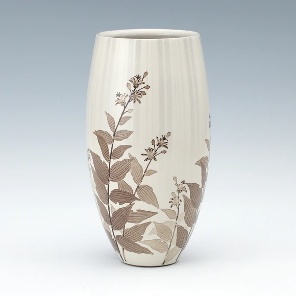 Flower Vase with Toad Lily Design in Washizome