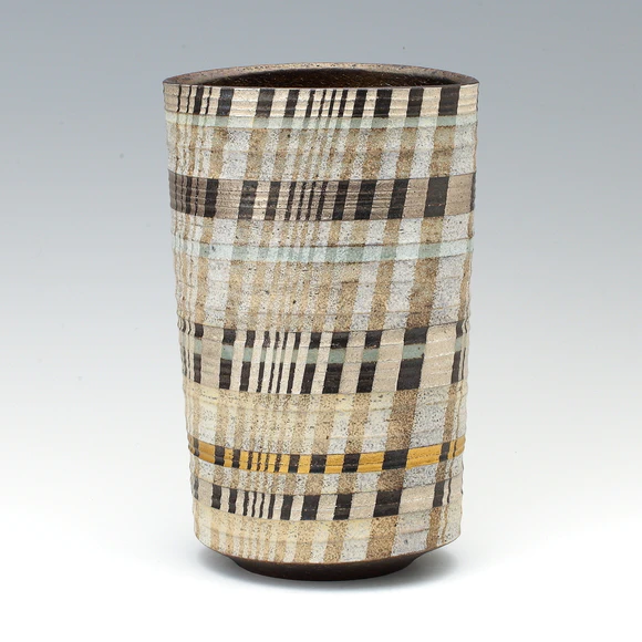 Flower Vase with Lattice Design