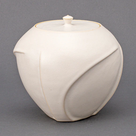 Tea Ceremony Fresh Water Jar with White Glaze and Ridge Line Design