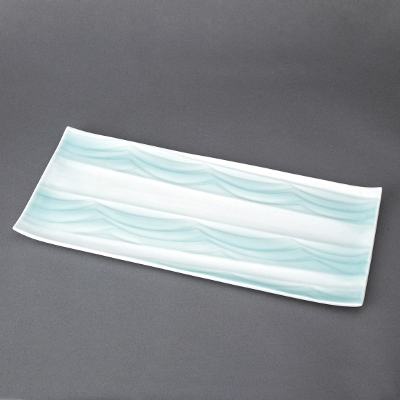 White Porcelain Plate with Pale Blue Glaze "Sound of Waves"