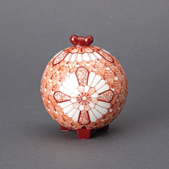 逸品　貴重里帰り名品　中島造華蝶紋彩色鑑賞皿　横浜焼　オールドニッポン　和骨董 逸品 貴重里帰り名品 中島造華蝶紋彩色鑑賞皿 横浜焼 オールド