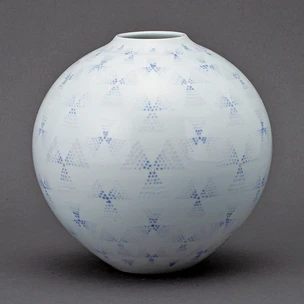 白磁釉内彩壺