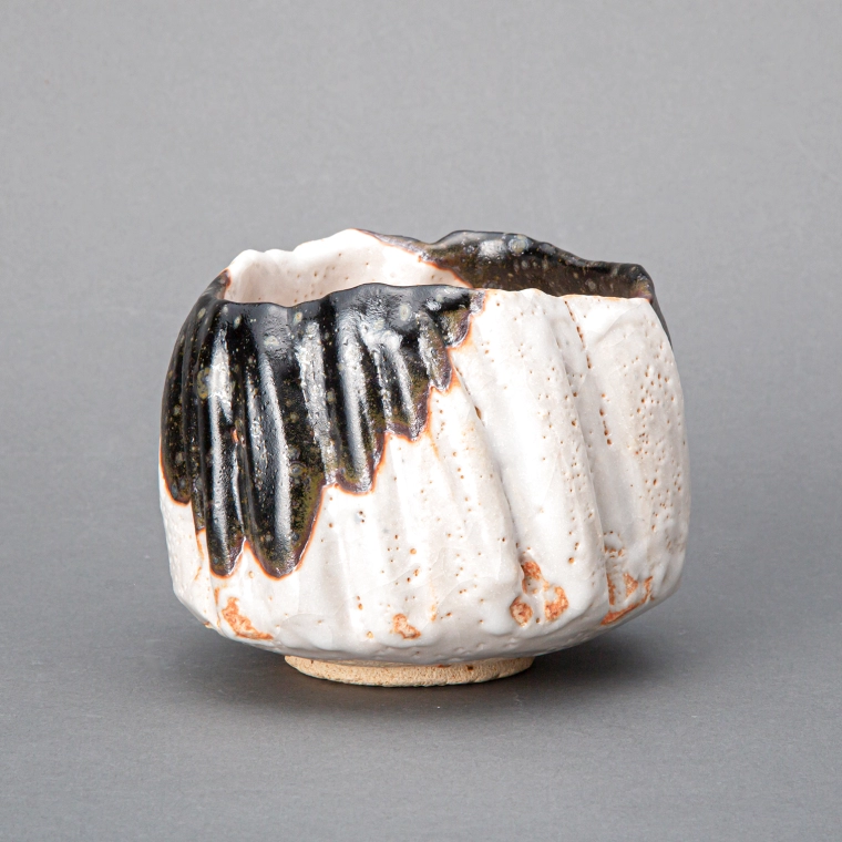 photo Shino tea bowl
