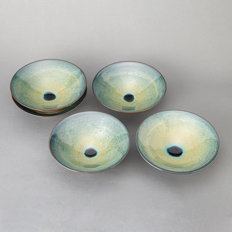 photo Set of Bowls with Ring Design