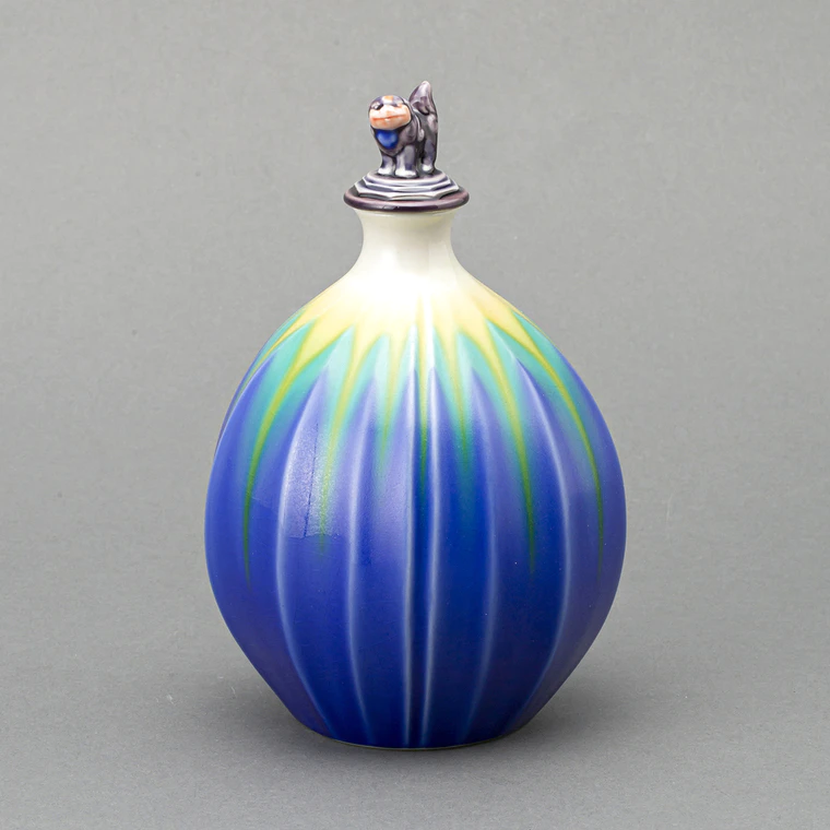 photo Bottle with Colored Glaze Decoration "Mizuho (Fresh Ears of Rice)"
