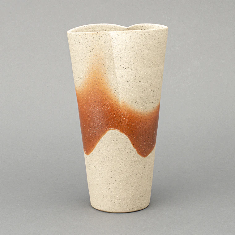 photo Bizen Flower Vase with Fire Mark in Midair
