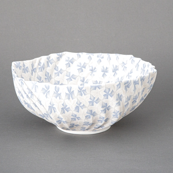 Translucent marbled bowl