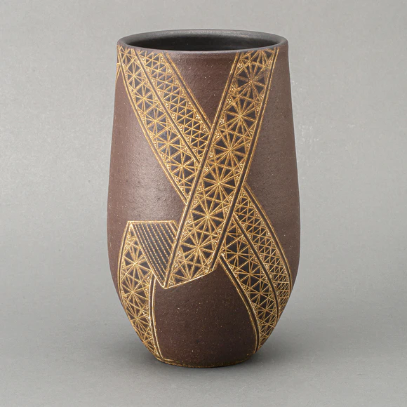 Flower Vase with Black Glaze in Kakewake Style and Inlay