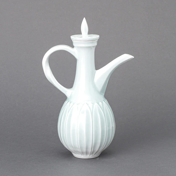 青白磁鎬彫壺(川添 貞秀)｜ギャラリージャパン