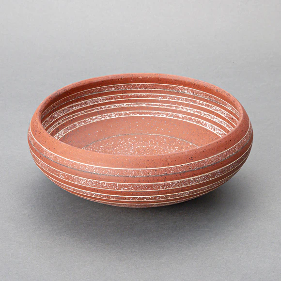 Bowl with line design