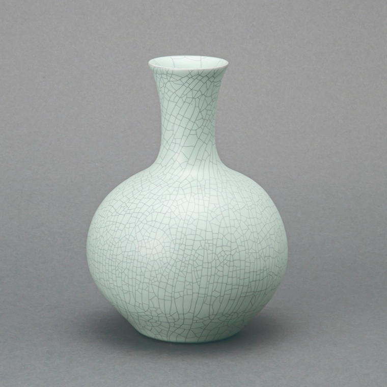 photo Nakano Flower Vessel with Blue Glaze