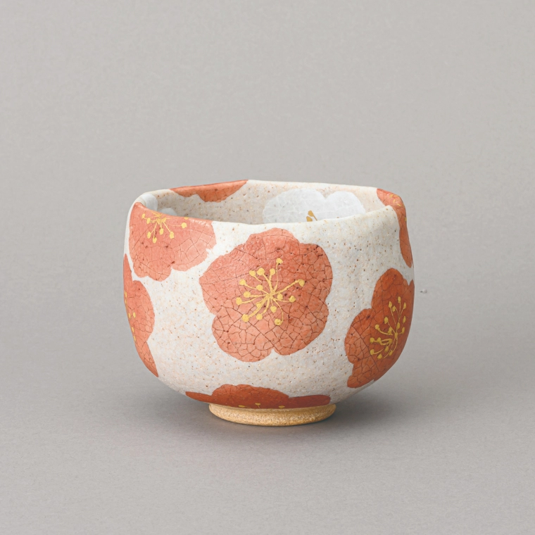 photo Tea Bowl with Flower Design "Red and White Plum Blossoms"