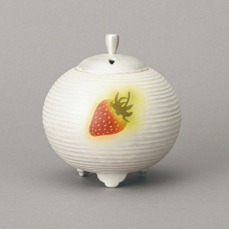 photo Porcelain Incense Burner with Overglaze Enamel and Silver Slip Decoration