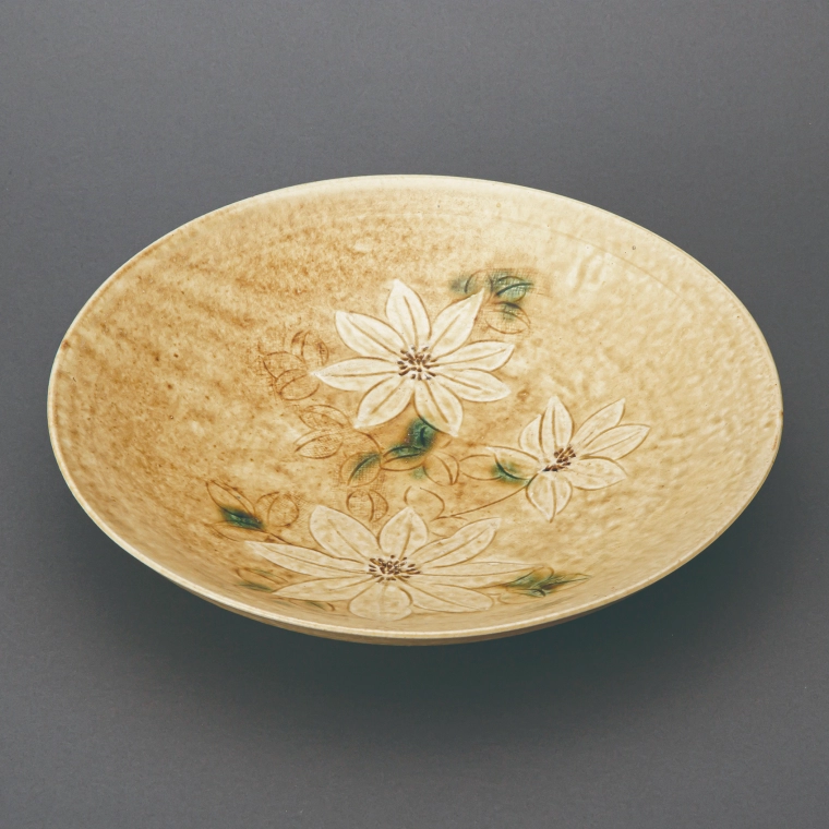photo Bowl with Kiseto and Flower and Grass Pattern