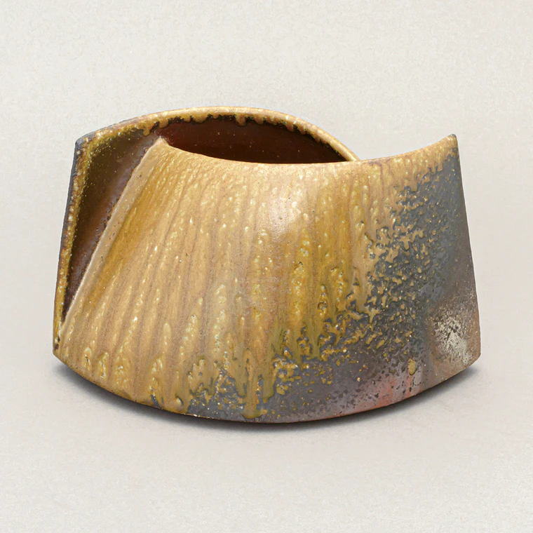 photo Bizen Flower Vessel