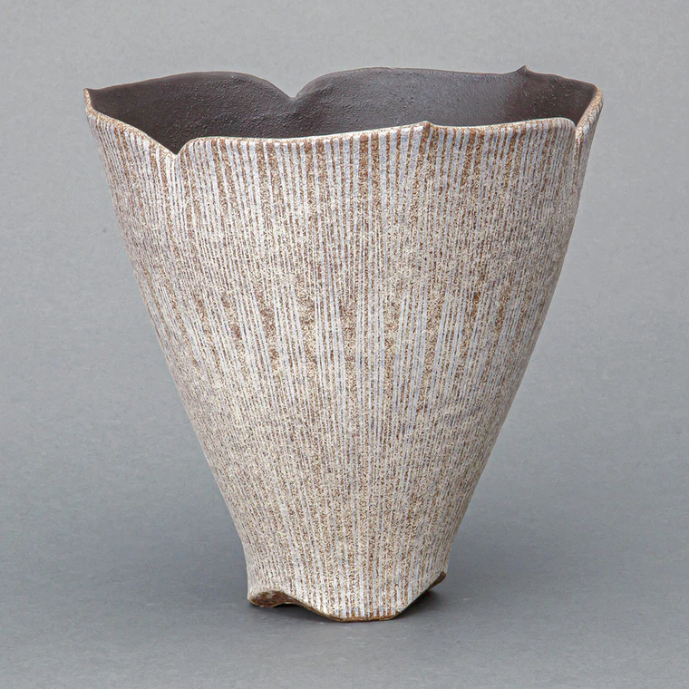 photo Mumyōi Bowl with Line Design