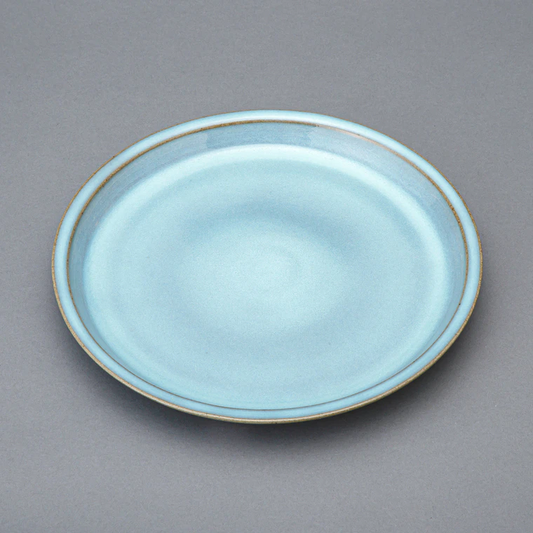 photo Jun Ware Plate with Moon-white Glaze