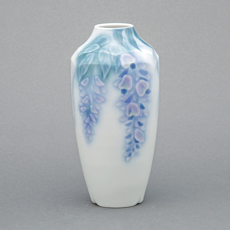 photo Vase with Underglaze Blue and Wisteria Design