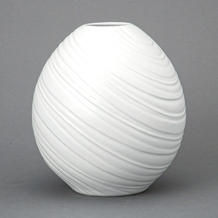 photo White Porcelain Flower Vase with Engraved Design