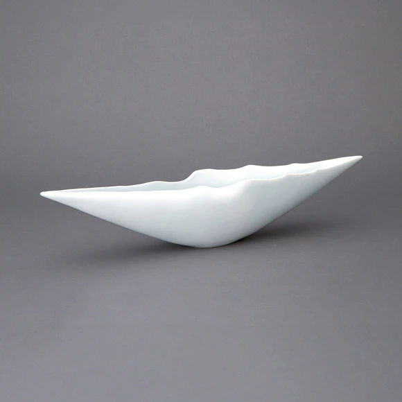 White Porcelain Flower Vessel "Distance"