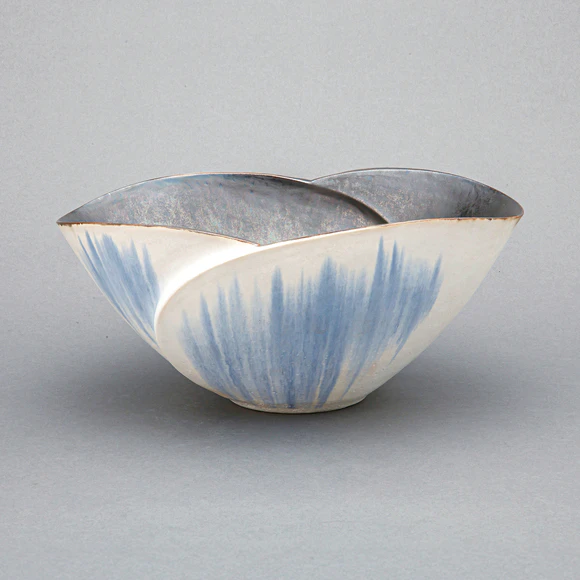 Bowl with White Glaze and Kake-wake (Divided Glaze)