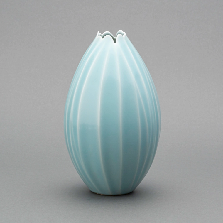 photo Celadon Jar with Ridges