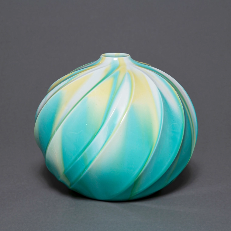photo Tricolored Glaze Jar "Sprouting Spring"