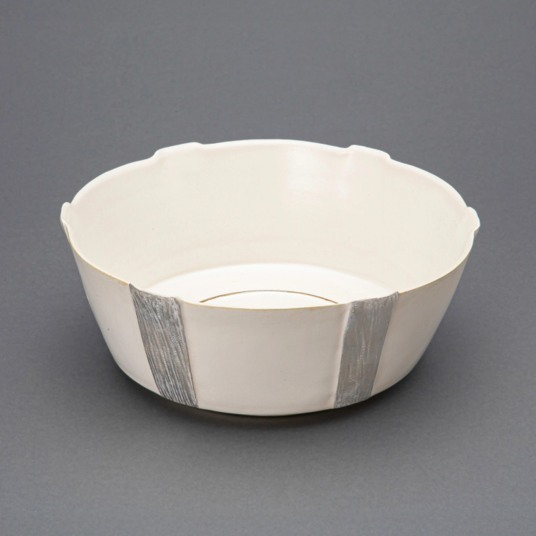photo Bowl with White Glaze and Brush Marks