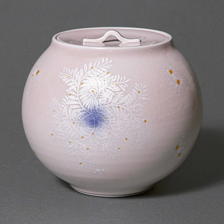 photo Fresh Water Jar with Pale Pink Glaze and Grass Design in Underglaze Silver