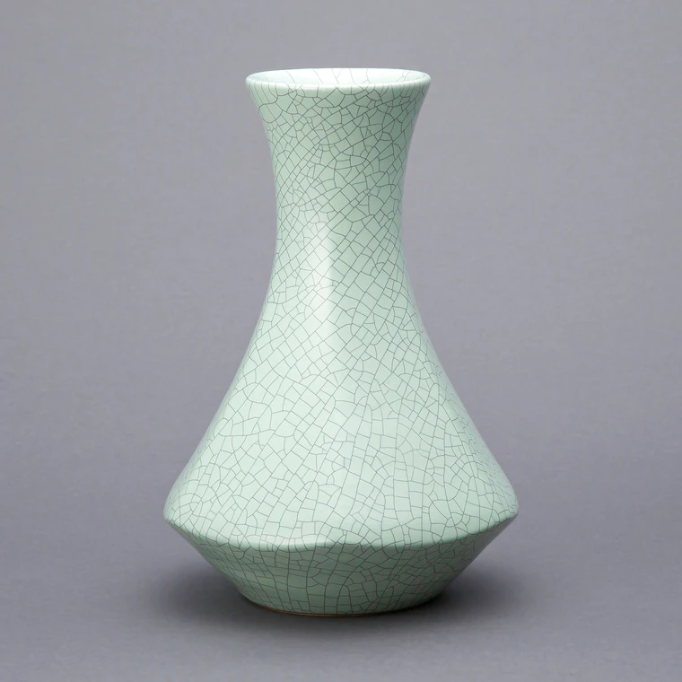 photo Nakano Faceted Flower Vase with Blue Glaze