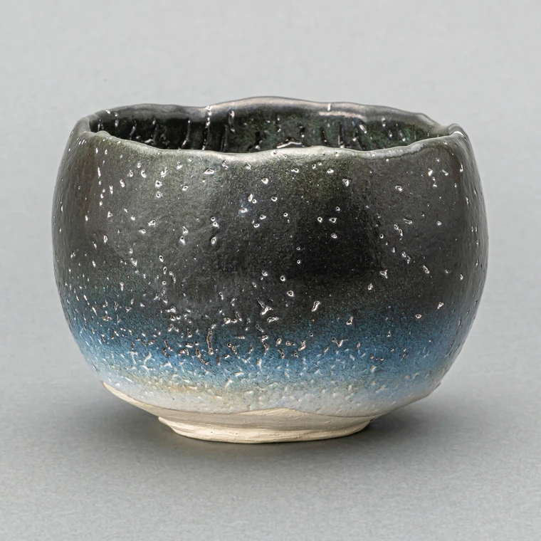 photo Tea Bowl with Blue Gradation Design Ginkan