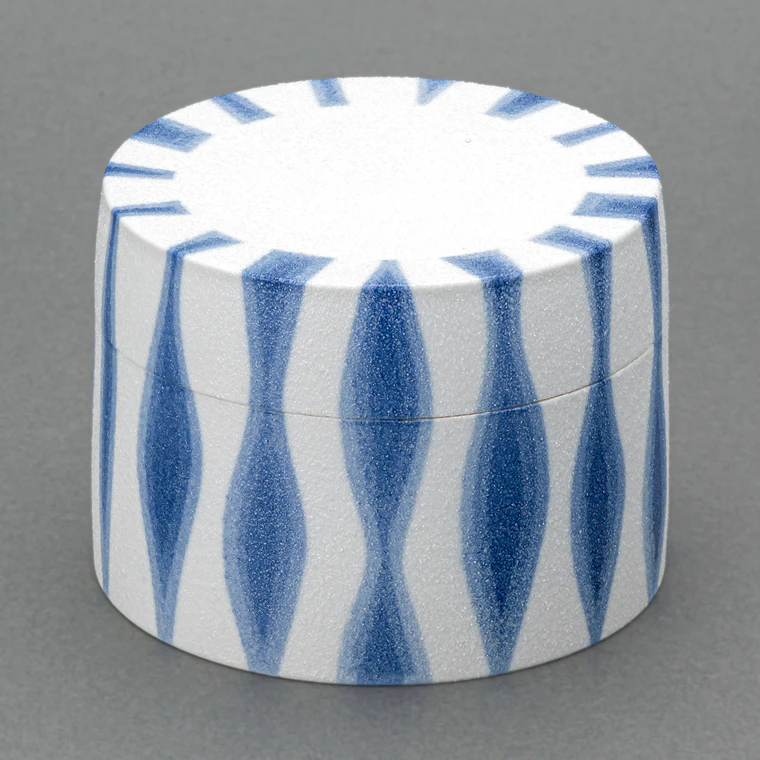 photo Storage Vessel with Underglaze Blue and Indigo Color, "Grains and Waves"
