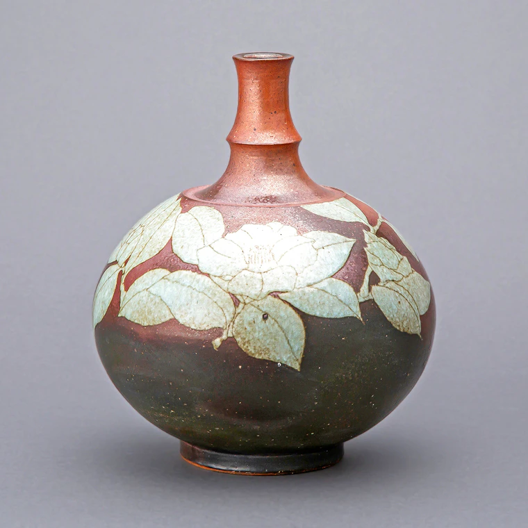 photo Jar with Iron Glaze and Camellia Design
