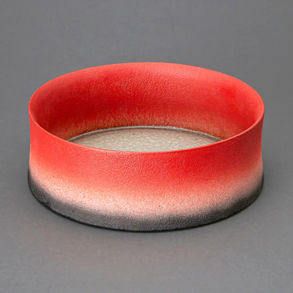 Gong-shaped Bowl with Red Color Decoration
