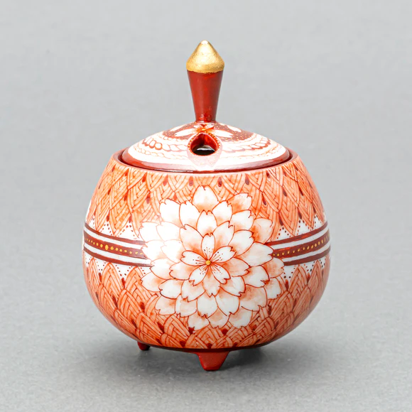 Incense Burner with Design in Overglaze Red Enamel "Abundant Crimson"