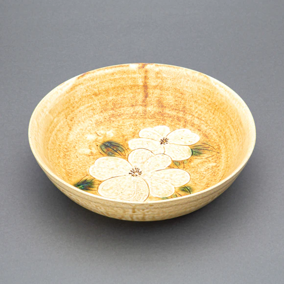 黄瀬戸草花紋鉢「花水木」