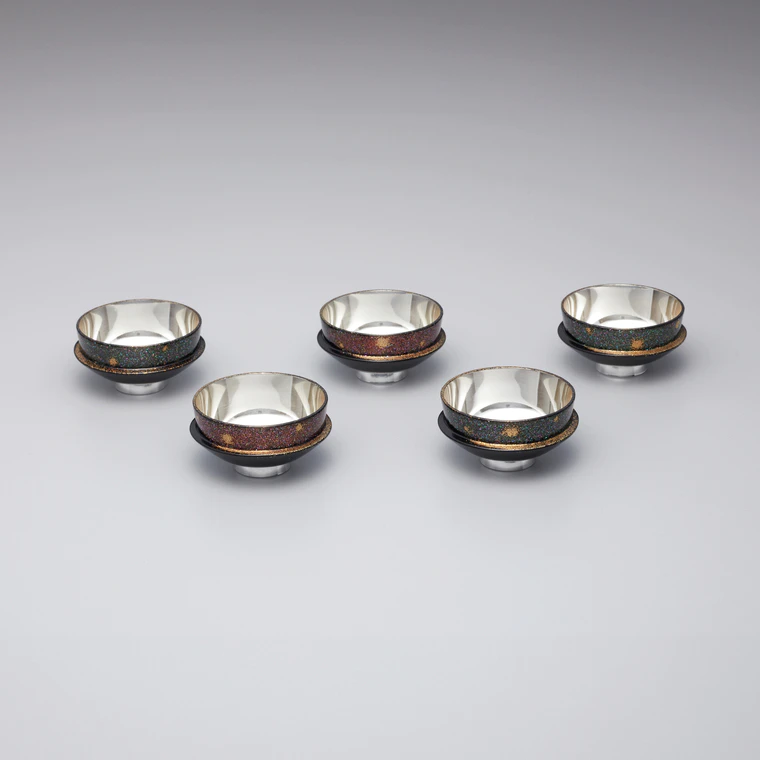 photo Metal Body Sake Cups with Design in Aogai and Makie