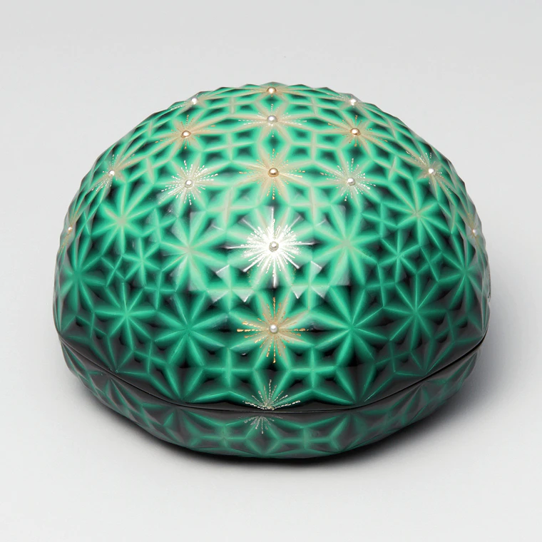 photo Incense Container with Design in Colored Urushi Carving "Blue Green"
