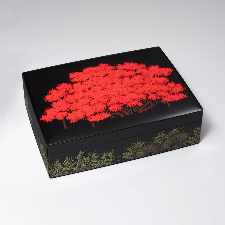 photo Box with Design in Chinkin "Flower Stage"