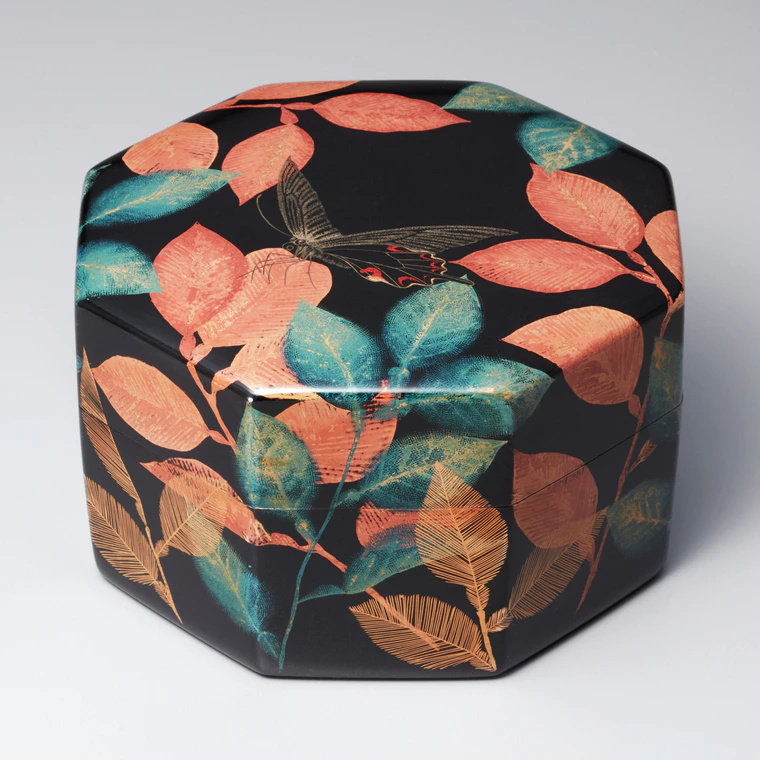 photo Octagonal Box of Rantai (Woven Bamboo Base) with Design in Kinma "Spangle"