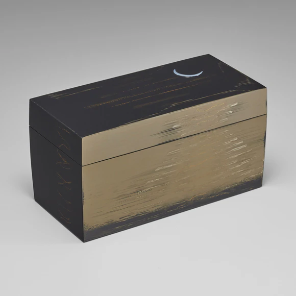 Box with Kinma 