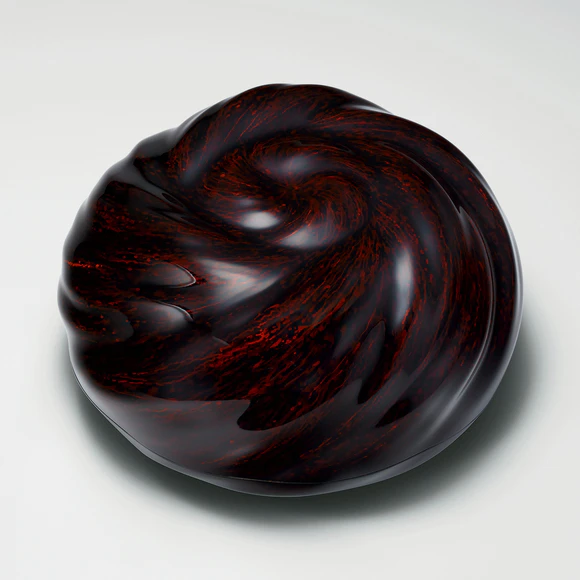 Kanshitsu Covered Vessel with Tamenuri "Thread"