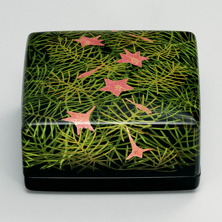 photo Incense Container of Rantai (Woven Bamboo Base) with Design in Kinma "Cypress Vine"