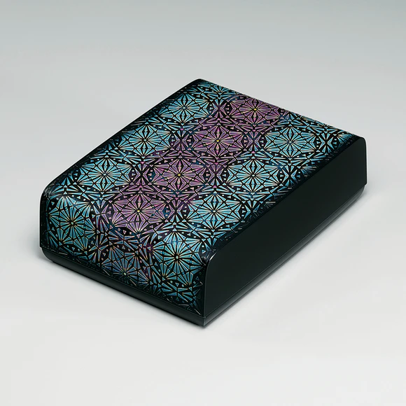 Box with Geometric Patterns in Kirinukie