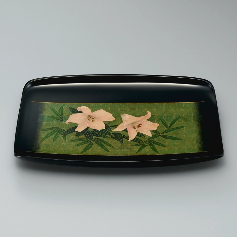 photo Kanshitsu Tray with Bamboo Lily Design in Kinma