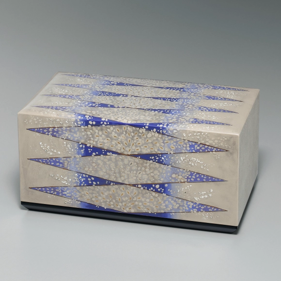 蒔絵箱「襲・朱鷺色」(坂下 好晴)｜ギャラリージャパン